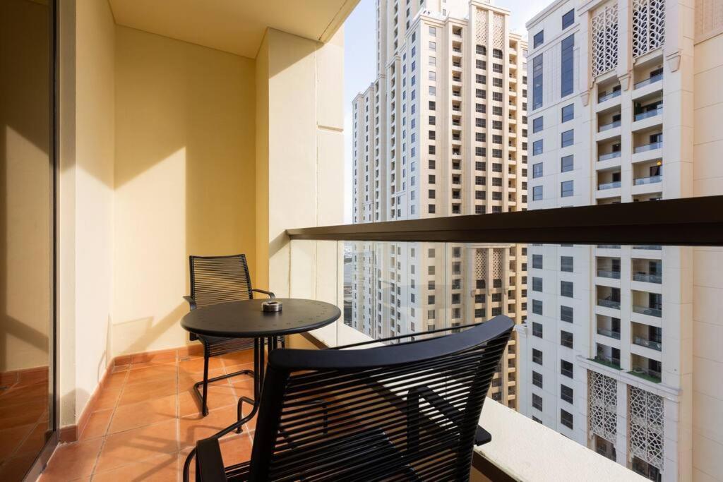 Stylish 3bdr In Rimal 2 Jbr Апартаменти