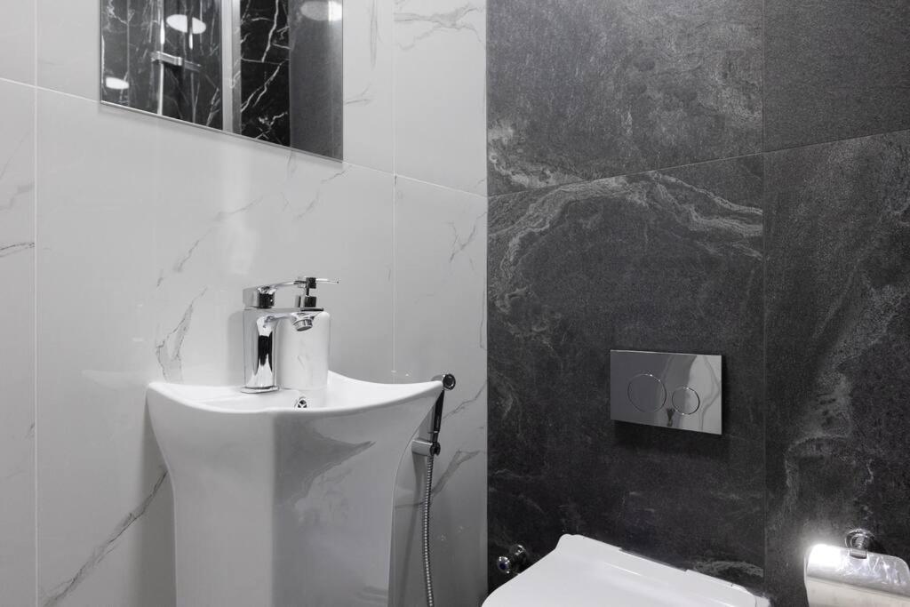 Appartement Stylish 3bdr In Rimal 2 Jbr Dubai