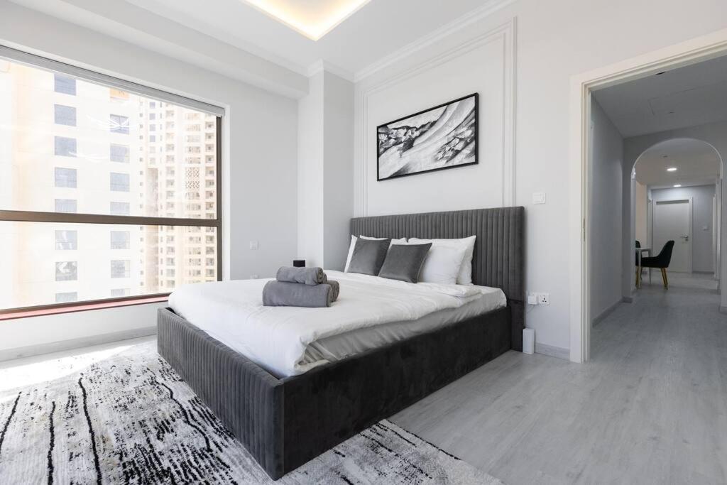 Stylish 3bdr In Rimal 2 Jbr Дубай