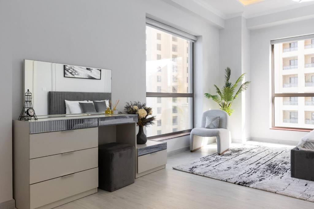 Stylish 3bdr In Rimal 2 Jbr Дубай